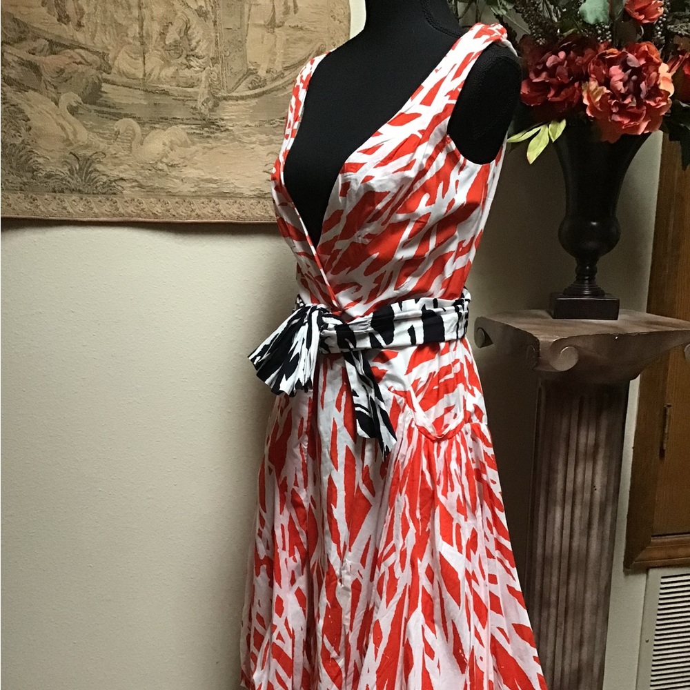 Diane Von Furstenberg Red and White V-Neck Fit and Flare Midi Dress